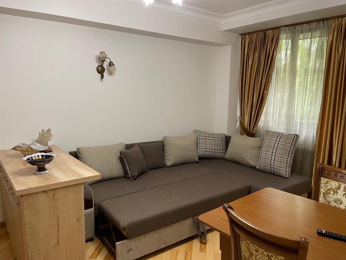 Apartment In City Center Yerevan Ngoại thất bức ảnh